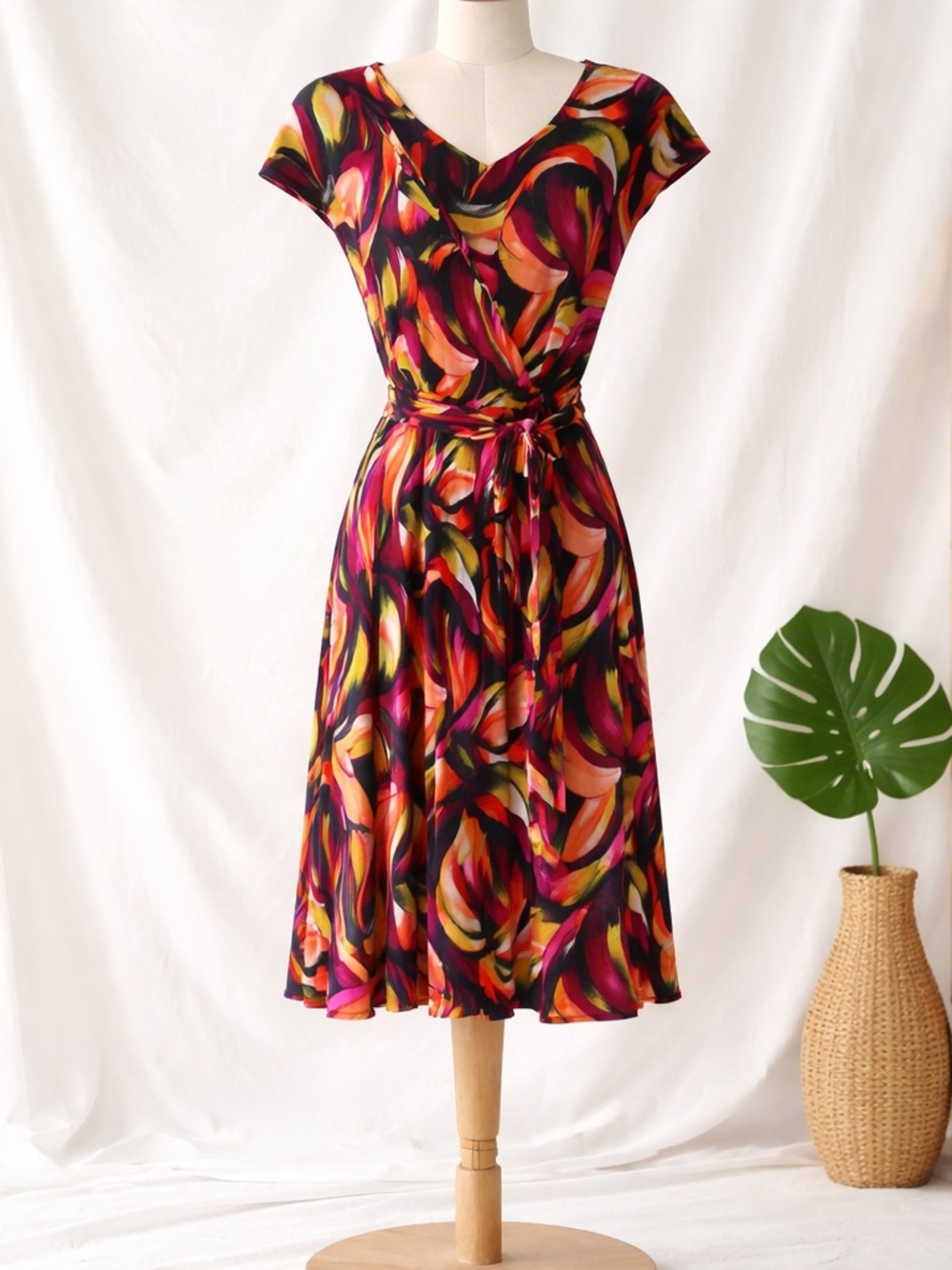 Glamour Multicolor Swirl V-Neck Tie-Waist Midi Dress